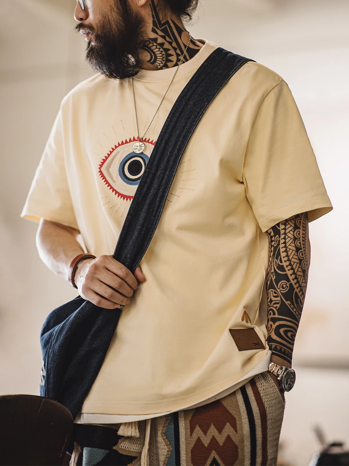 

Мужская футболка Maden American Retro Guard Eye с вышивкой, хлопок, летняя повседневная, с круглым вырезом, бежевая