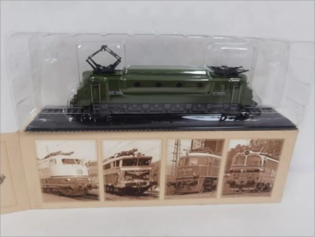 

Atlas Collections 1/87 Train locomotive model 2D2 5302 (1942) For Collection