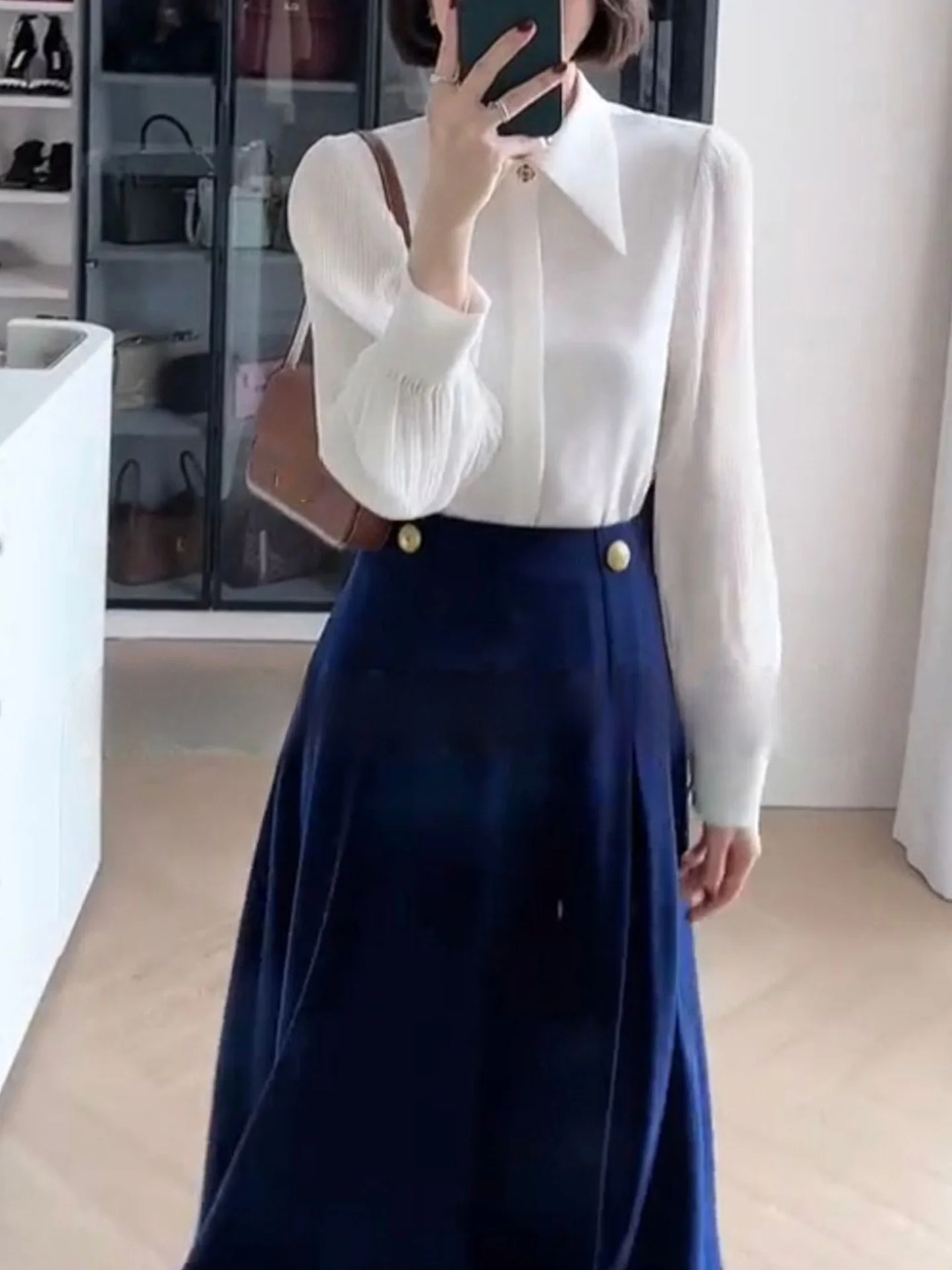 엘레 롱 스웨트 퓨어 컬러 심플 디자인 여성 패션 탑 출퇴근룩 슬레 한국 버전 루즈핏 레귤러 길이