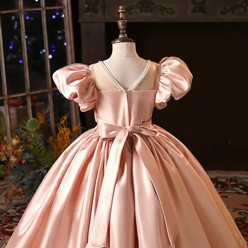 ピンクのシャーリングショートランタンパフスリーブプリンセスフラワーガールドレス、結婚式用、ボウパール付きOネック、ファーストコミュニオンドレス