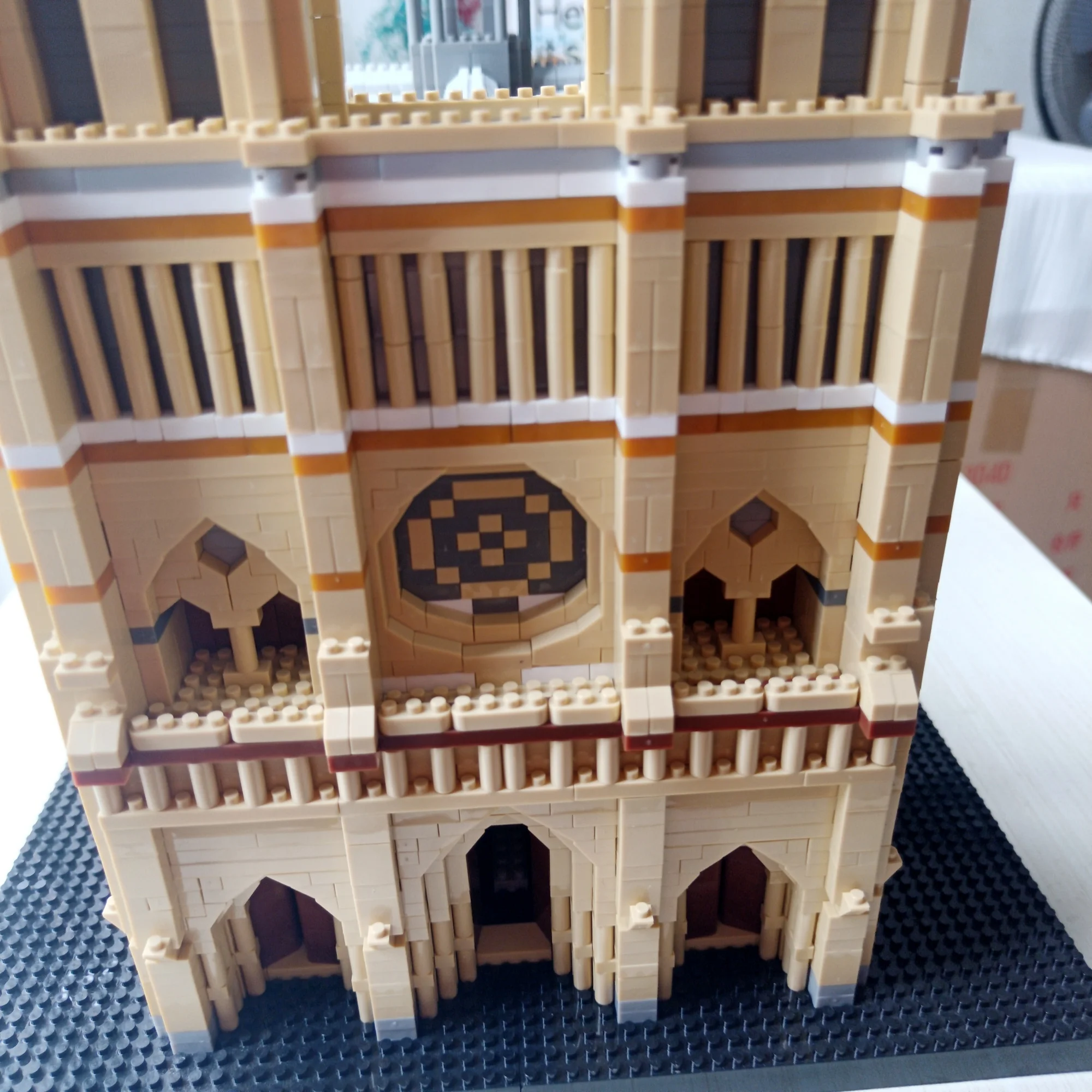 8370 Uds. Big Paris Notre Dame de Micro Mini juguete de gran catedral de bloques de construcción, construcción de ladrillos para proyectos de matar tiempo para adultos