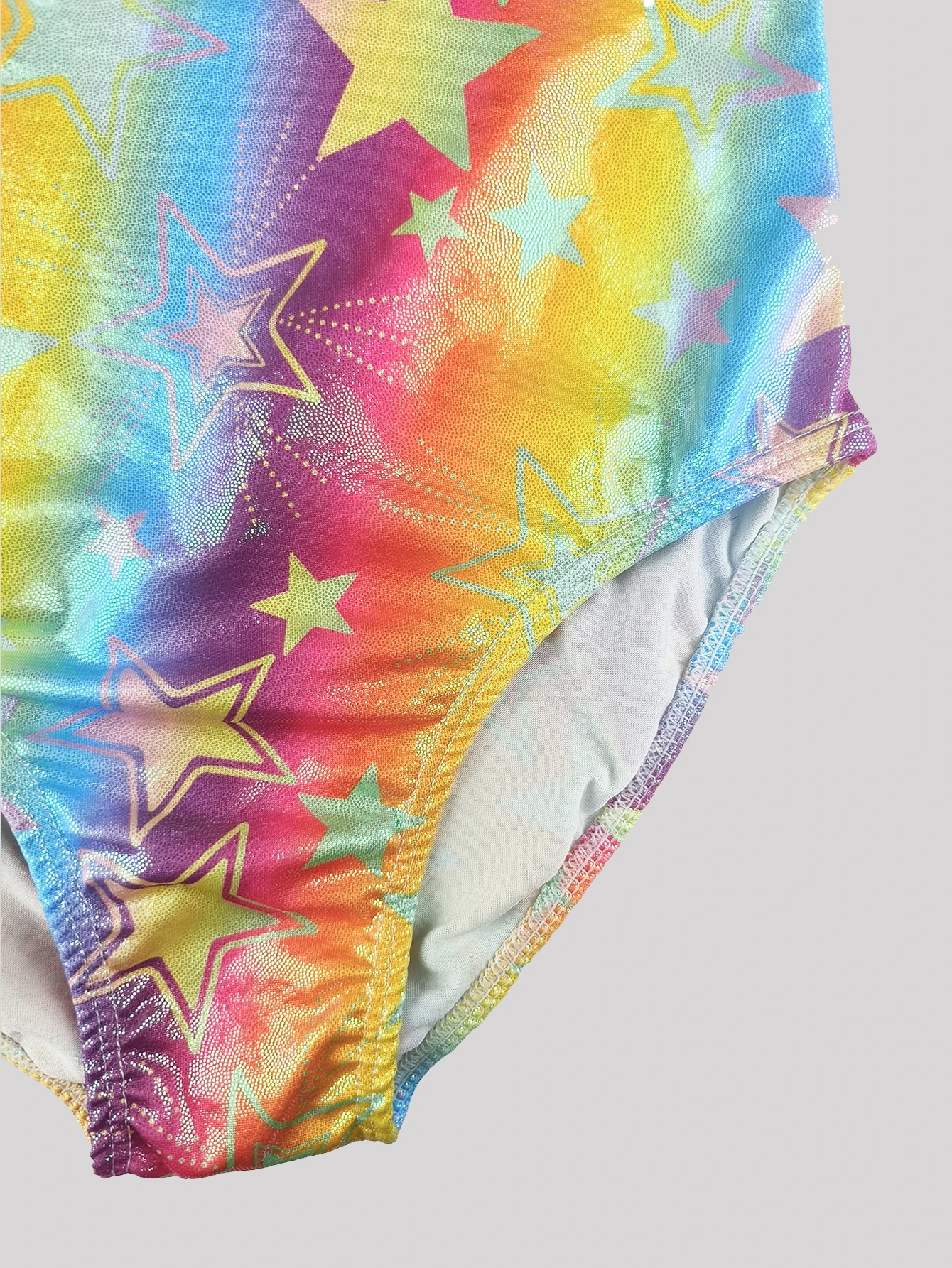 ثياب الجمباز للفتيات الصغار الملونة الخماسي بلا أكمام تانك يوتار لون عشوائي