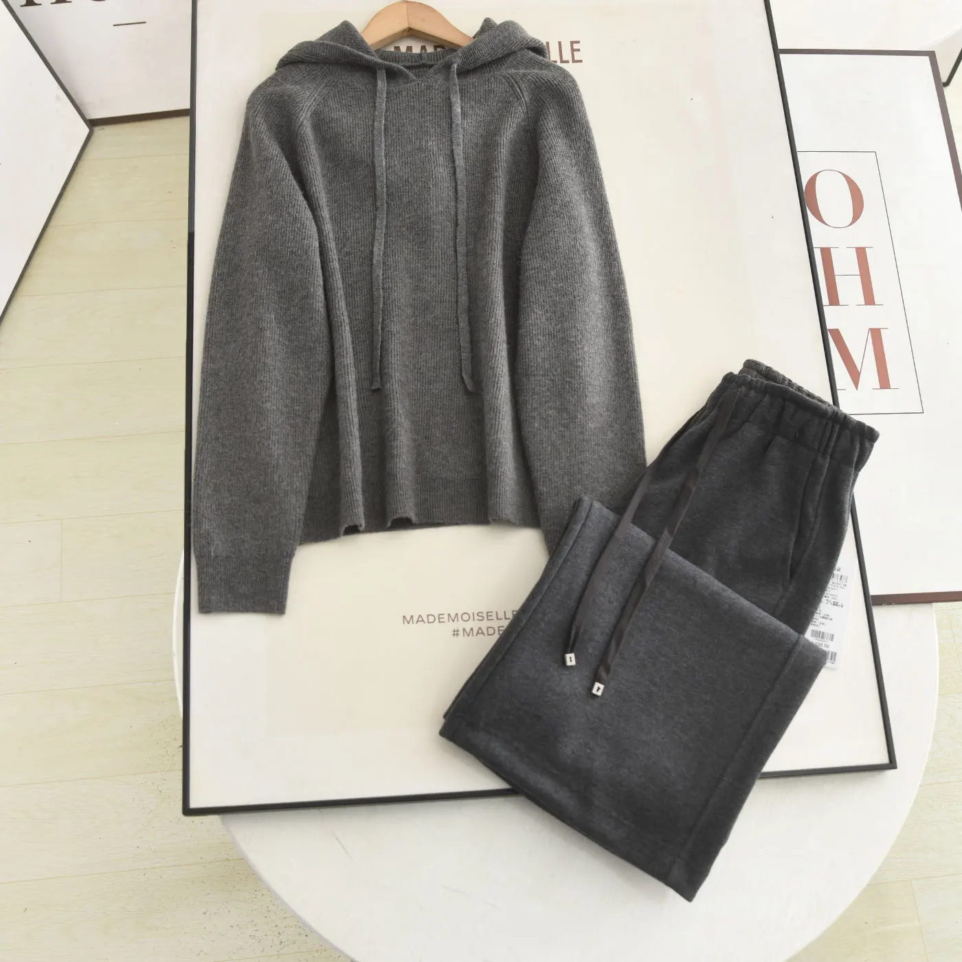 

ey Woolen Drapey Loose Feel Two-Piece Set Women's Faion Casual Sle Long Sve Autumn Collection Adult Size Suit