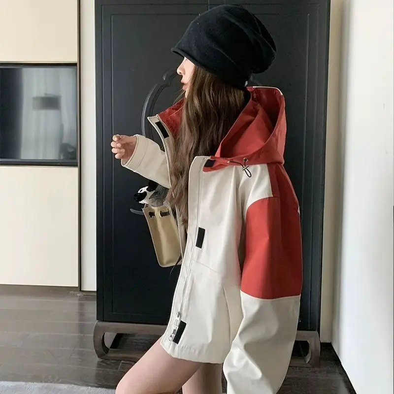 

Color Blocked Windproof And Waterproof Hooded Jacket For Women 2025 New Workwear Jacket With Zipper For Spring And Autumn