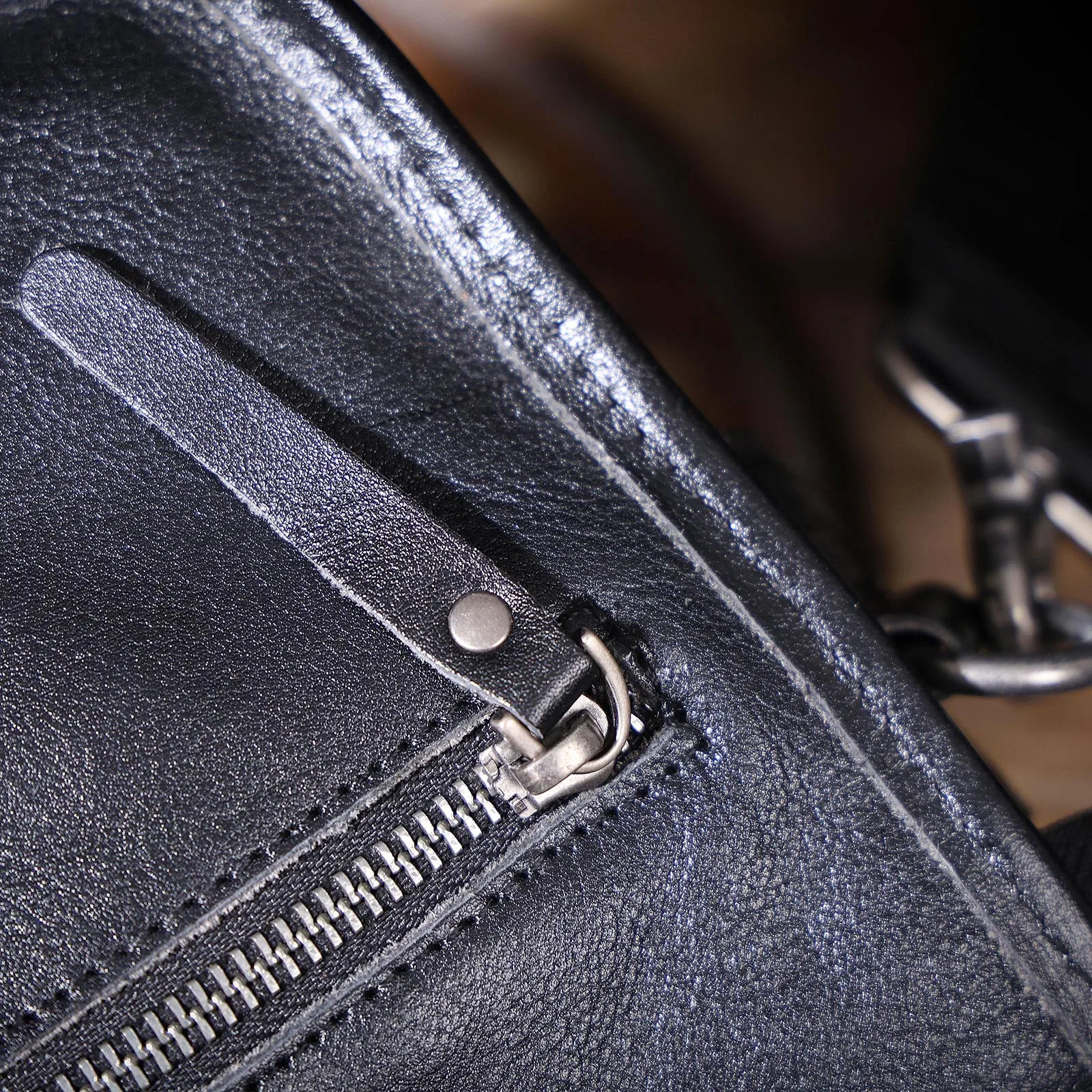 Echtes Leder Herren Casual Brusttasche Rindsleder Umhängetasche Modische Handytasche Pflanzlich Gegerbtes Gerafftes Leder – Detail 12