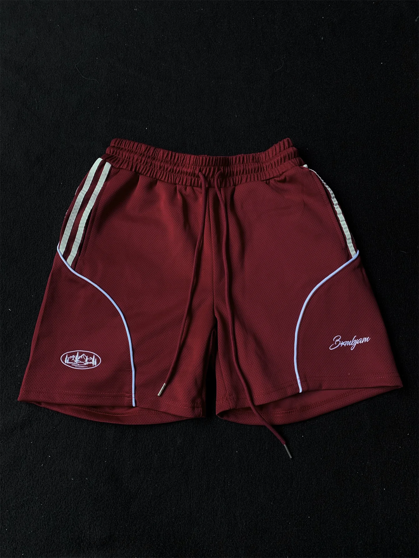 

Новые летние дышащие быстросохнущие спортивные шорты для мужчин и женщин, свободные, с вышивкой букв, баскетбольные, красные, длиной до колена