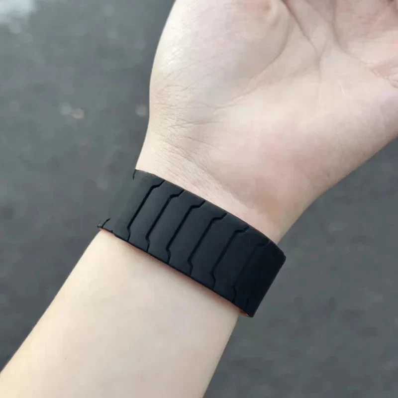 Strong Magnetic Loop Band for Samsung Galaxy Watch 8 44mm 40mm Replacement Silicone Bracelet Watch 8 Classic 46mm Accessories