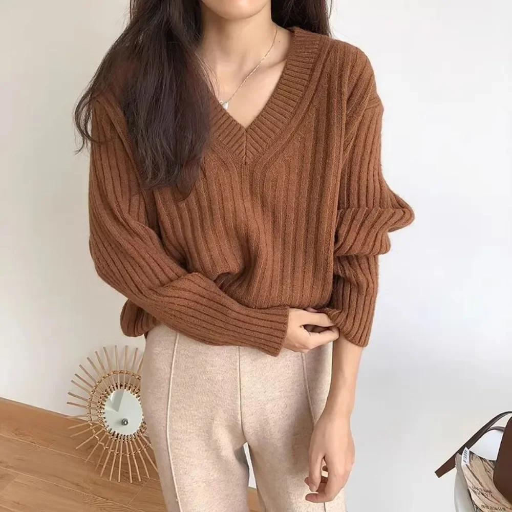 Women Retro V-neck Knitted Sweater Autumn and Winter New Soft Waxy Loose Knitted Sweater Oversized Long-sleeved Jumper