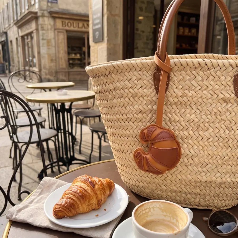 Cute Hanger Pu Leather Croissant Pendant Bread Shaped Fashion Bag Charm Creative Ox Horn Bag Decoration Car Keyring