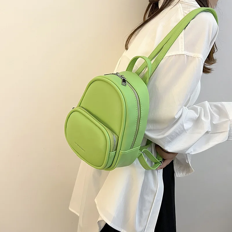 Mochila pequena e simples de viagem para meninas, mini bolsa feminina, novo estilo, tendência da moda, verão, 2024