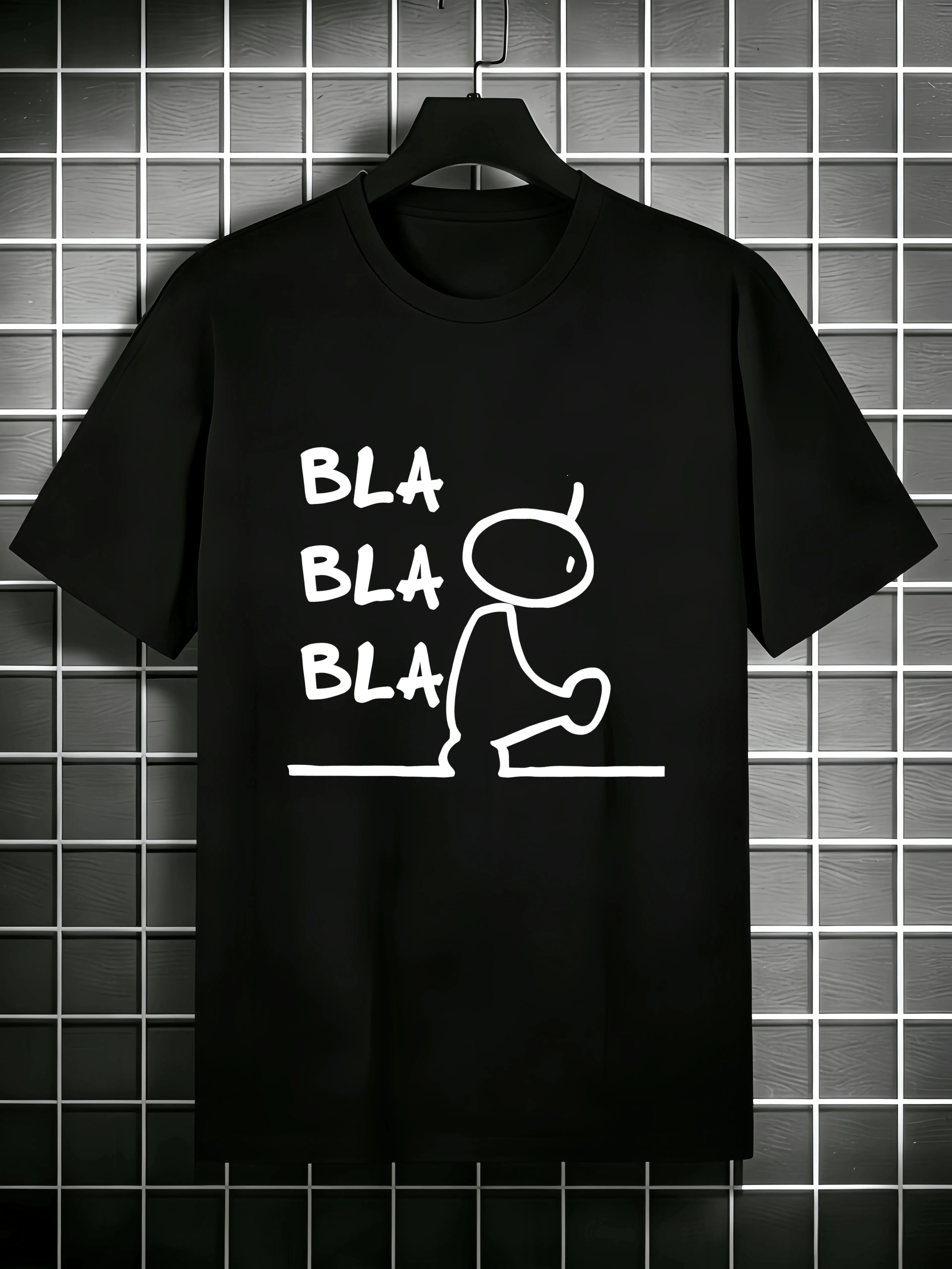 Men's trendy fashion T-shirt round-neck casual short-sleeved top with the word bla in a fun cartoonish style printed the front