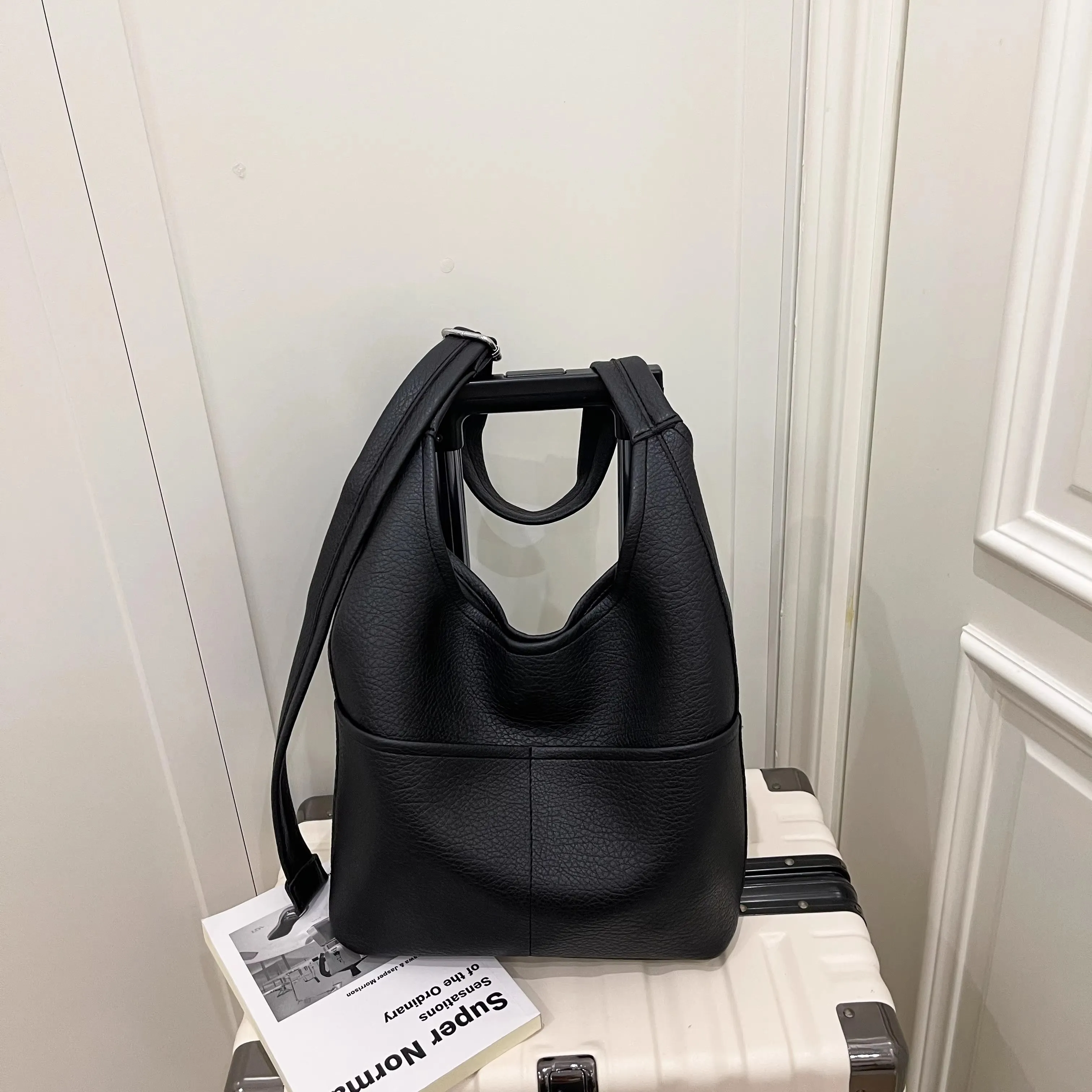 

Однотонные винтажные сумки-тоуты для женщин, летняя модная коллекция 2026 года, вместительная сумка через плечо, сумка для поездок на работу, сумка для матери и ребенка