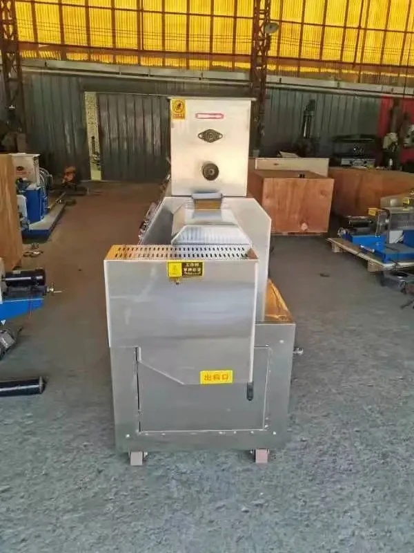 Máquina de extrusión de pellets de comida de aperitivos a pequeña escala, barata, comercial, extrusora de alimentos de hojaldre de trigo y maíz para máquina de fabricación de alimentos de aperitivos