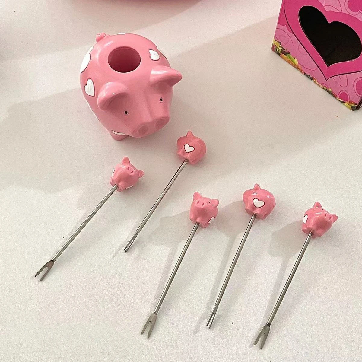 Kawaii Ins Fruit Forks with Base Cute Pink Pig Heart Food Picks for Kids Cafe Cake Forks Gift Home Decoration Bento Accessories