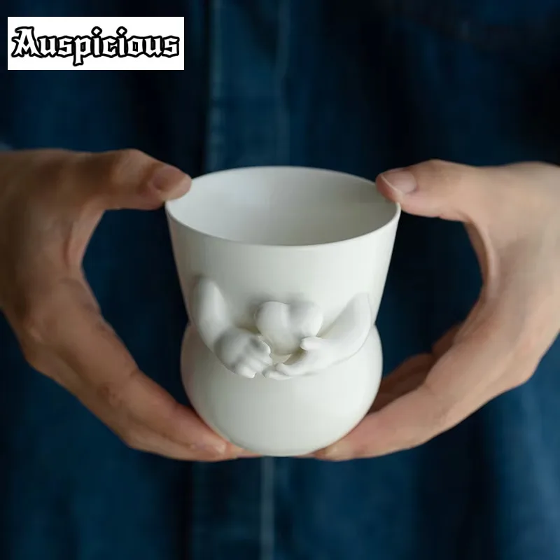 

220ml Creative Holding Love Ceramic Tea Cup White Porcelain Coffee Mug Hand Pinch Water Cup Not Hot Coffee Cups Drinking Gift