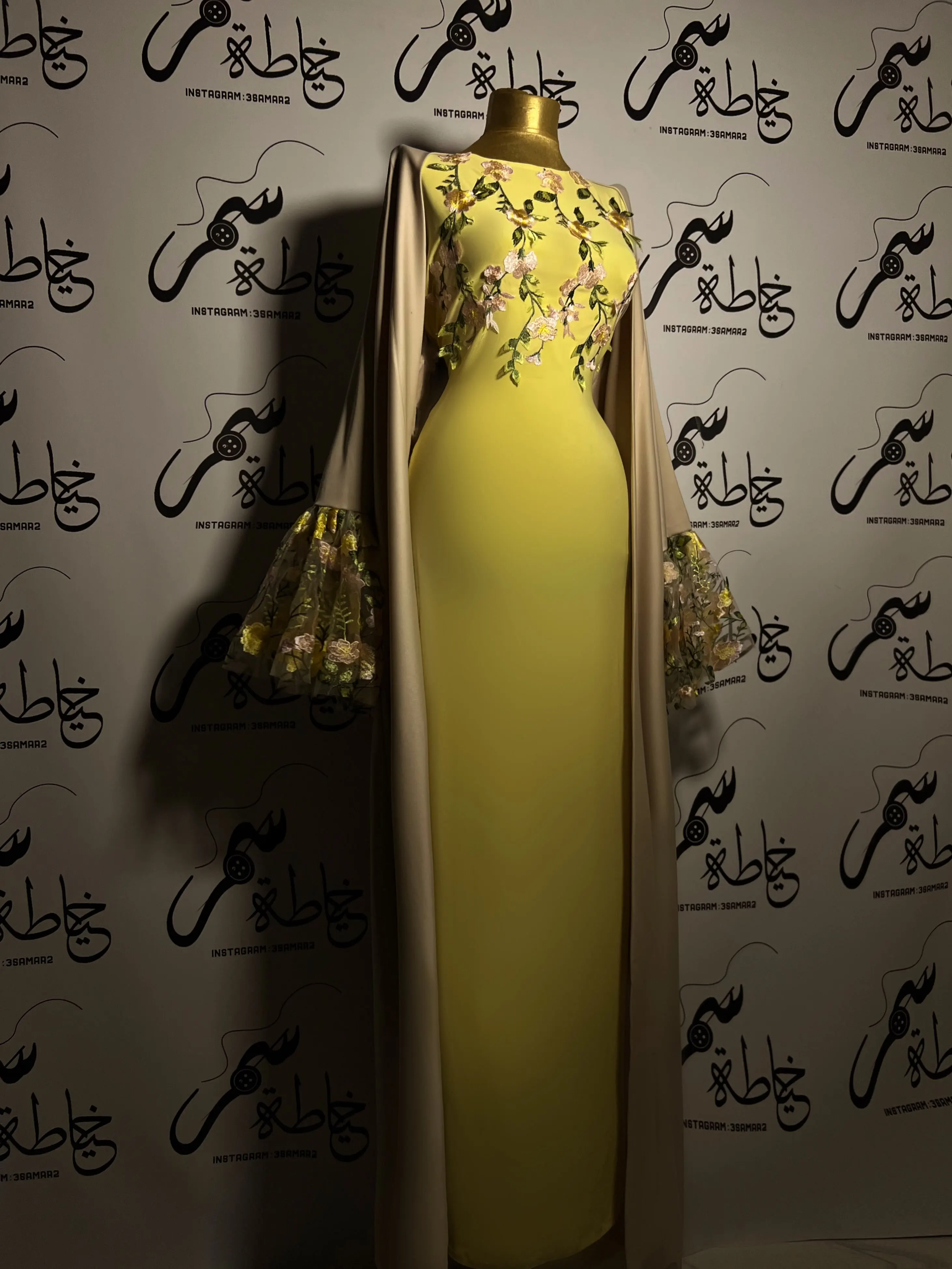 Luxury Yellow Kaftan Dress with Sheer Abaya Cape and Floral Embroidery Women Gala Evening Set Customized B262855