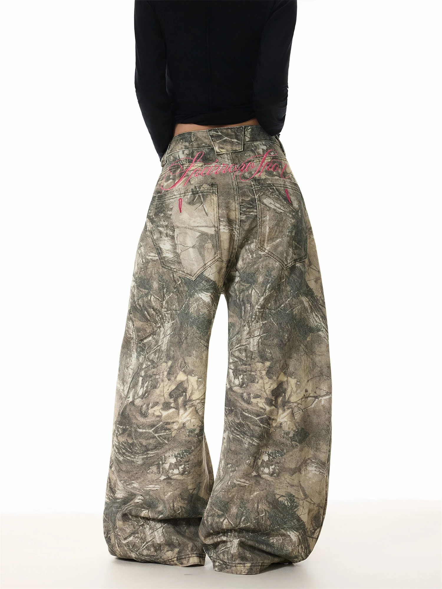 Vaqueros de pierna ancha con estampado de camuflaje para mujer, pantalones de calle informales Vintage con bordado rosa de cintura alta, novedad de 2025