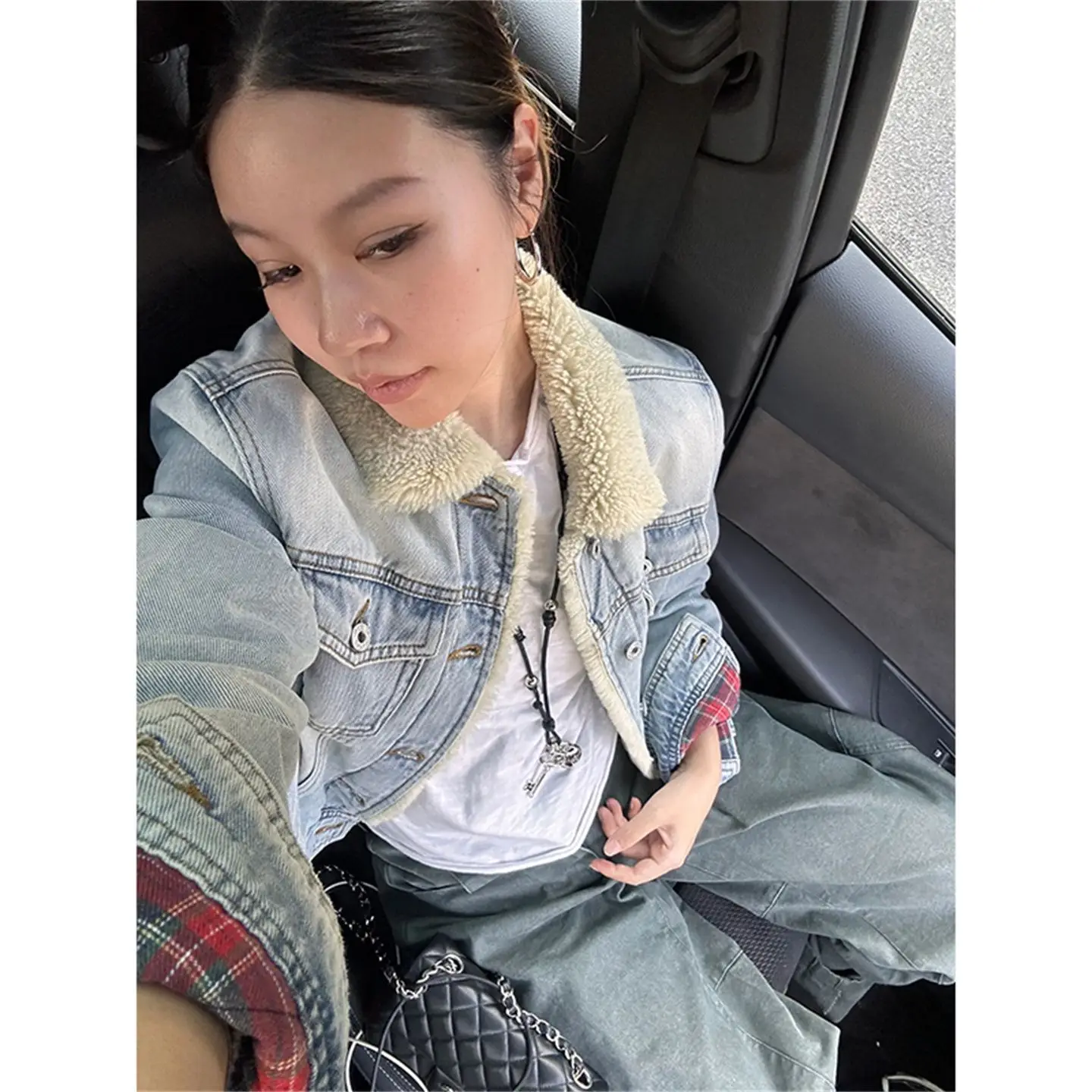 

Джинсовое пальто с настоящей овечьей лампой, зимнее меховое плюшевое женское осеннее быстросохнущее минималистское уличное пальто стандартного кроя, городская дорожная одежда Snap OL