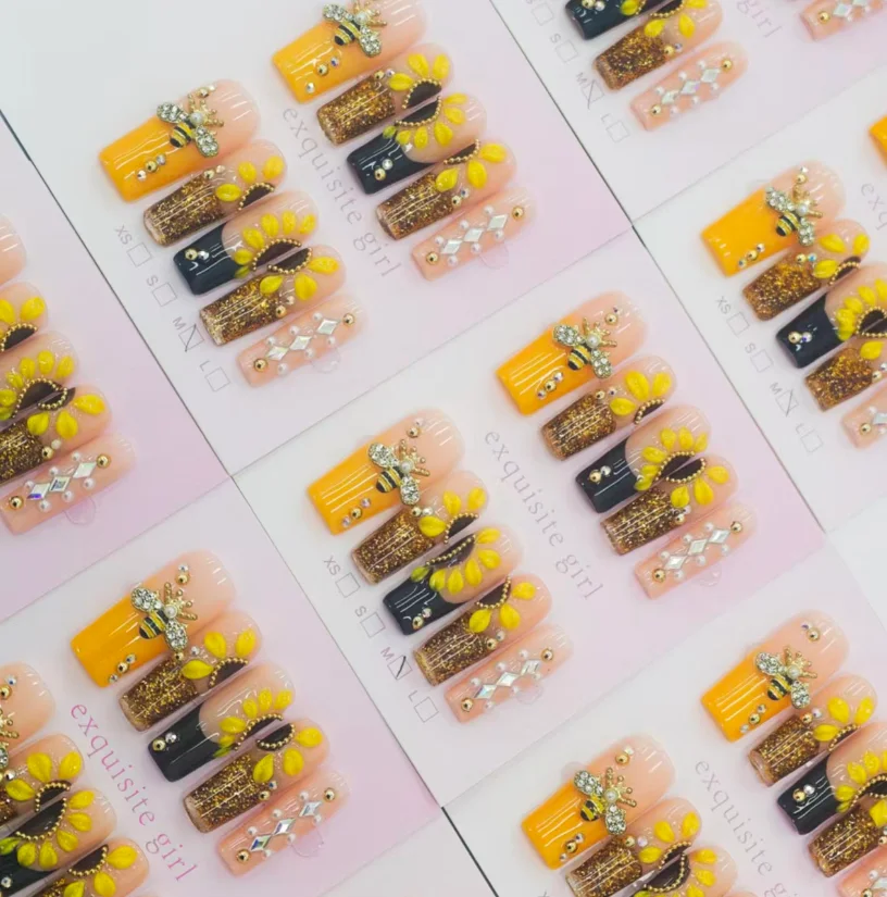Handmade Mixed Press On Nails, Assorted Patterns Full Cover False Nail Tips, Random Shipment, Reusable Wearable Nails for