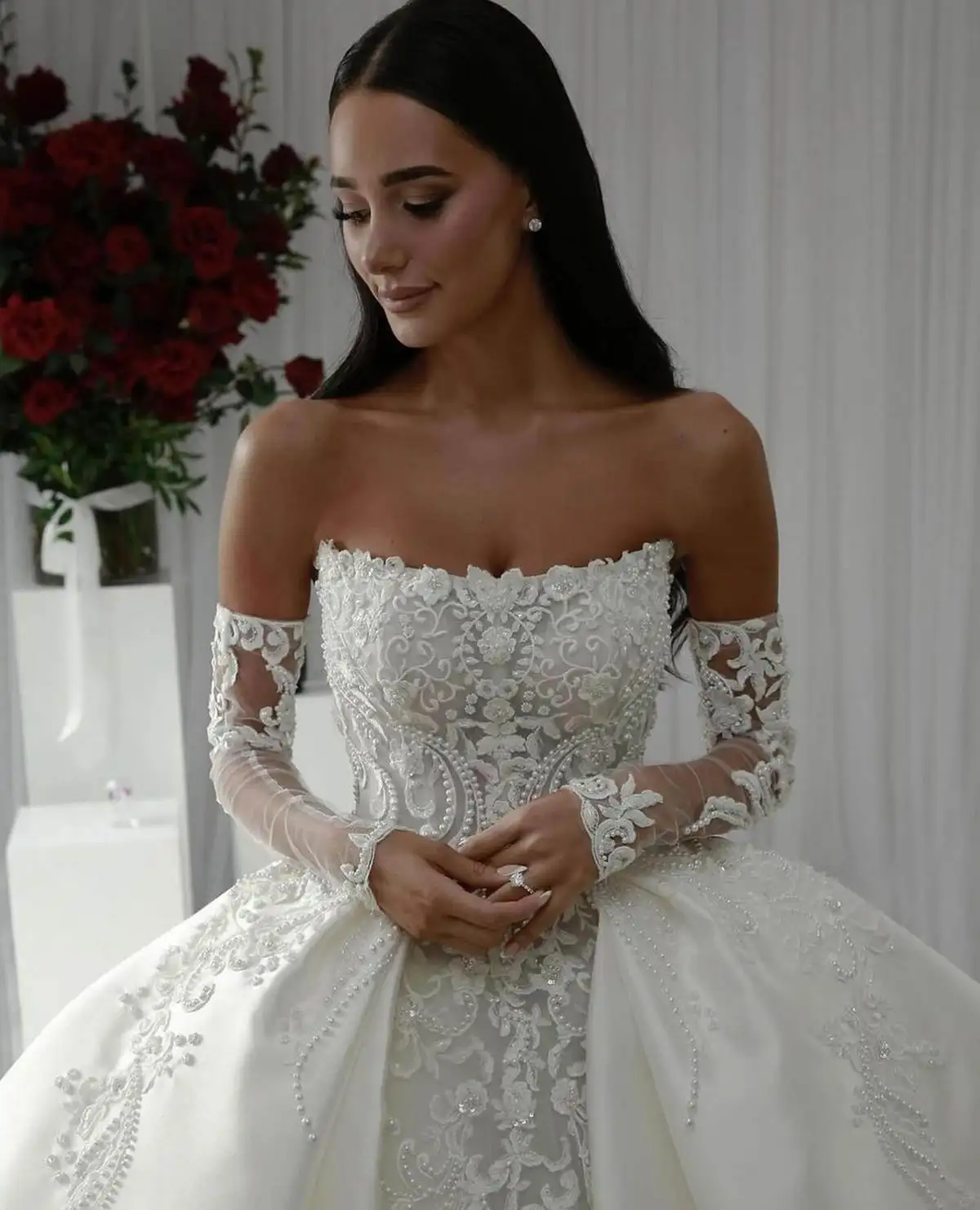 Wunderschöne Brautkleider mit Applikationen, trägerloses Perlen-Hochzeitskleid, abnehmbarer Zug, individuell gestaltete Perlen-Spitze-Illusion, Vestido de Novia