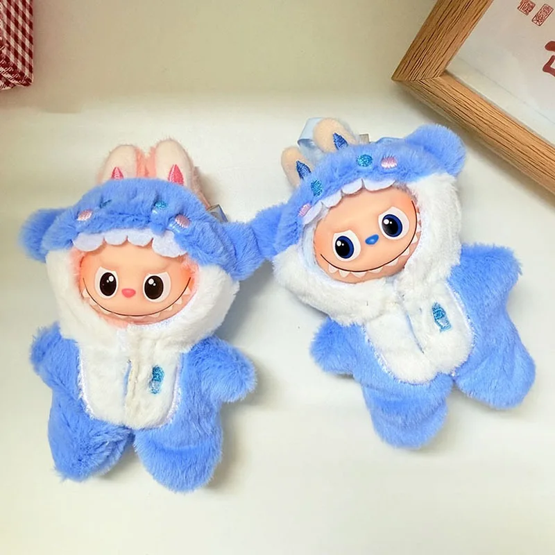 

Новый комбинезон с изображением акулы для Mini Labubu 4,0, кукольная одежда, аксессуары «сделай сам», хлопковая кукольная одежда, замена креативных подарков, булавка для любви