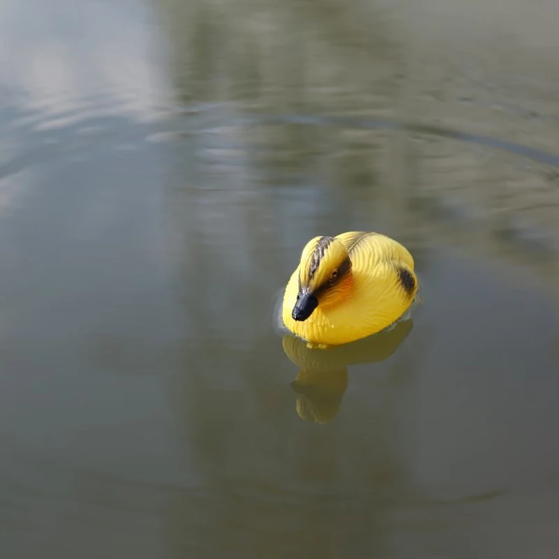 Schwimmende Enten- und Entenküken-Teichstatue, Ornament, Plastik-Entenattrappe, schwimmende dekorative Tierskulpturen für den Außenbereich – Detail 4