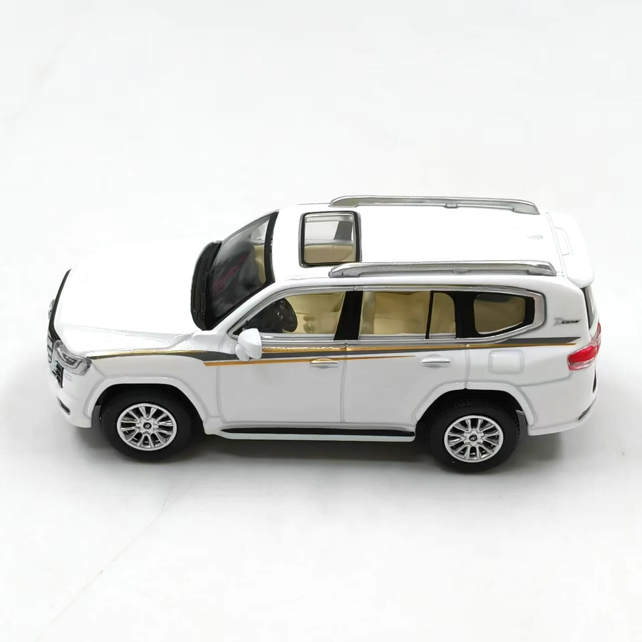 Diecast 1:64 Maßstab Toyota Land Cruiser LC300 Middle East Edition Legierung Auto Modell Sammeln Spielzeug Geschenk Souvenir Display Ornament
