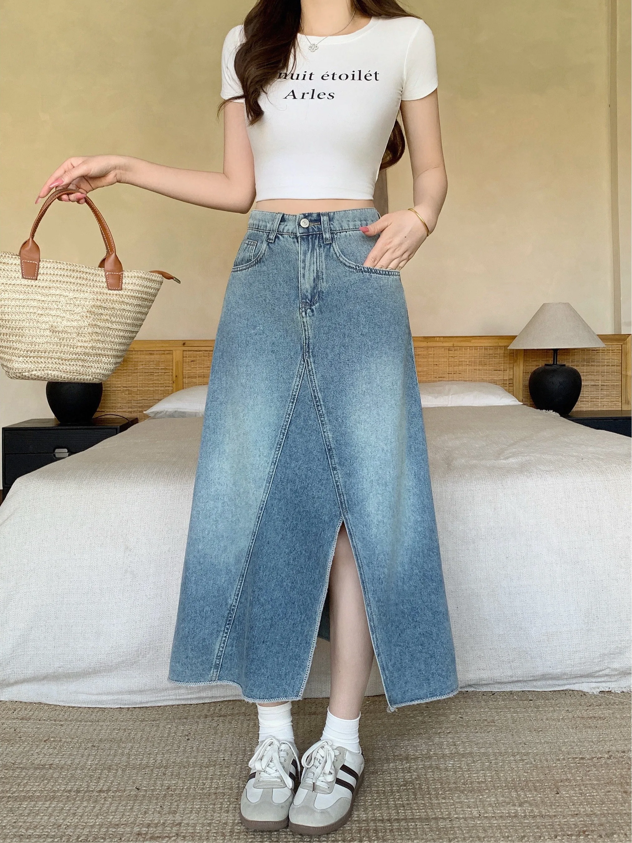 

plus Size Women's Vintage Light Blue Slit Denim Skirt High Waist Loose A-Line Summer New Style Commute Korean Version Midi Skirt