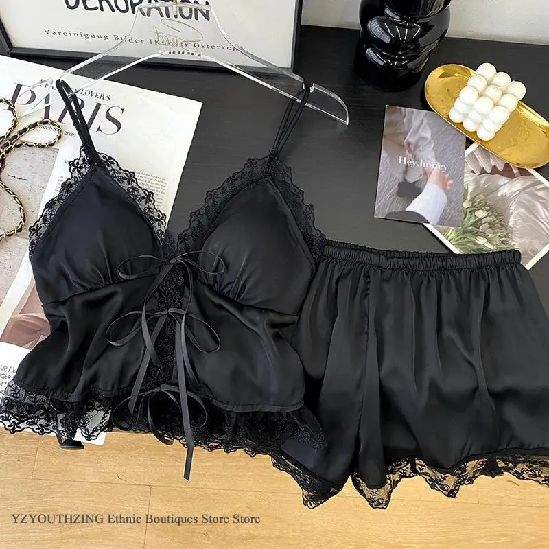 

Новый летний комплект женской домашней одежды: сексуальная кружевная пижама с вырезами, топ на бретельках и шорты из ледяного шелка, свободный крой