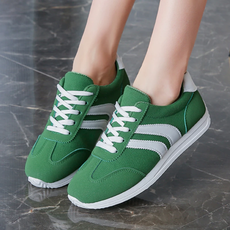 

Women Casual Vulcanize Shoes Fashion Breathable Platform Running Women Sneakers Sport Light Men Sneakers Women Zapatos De Mujer