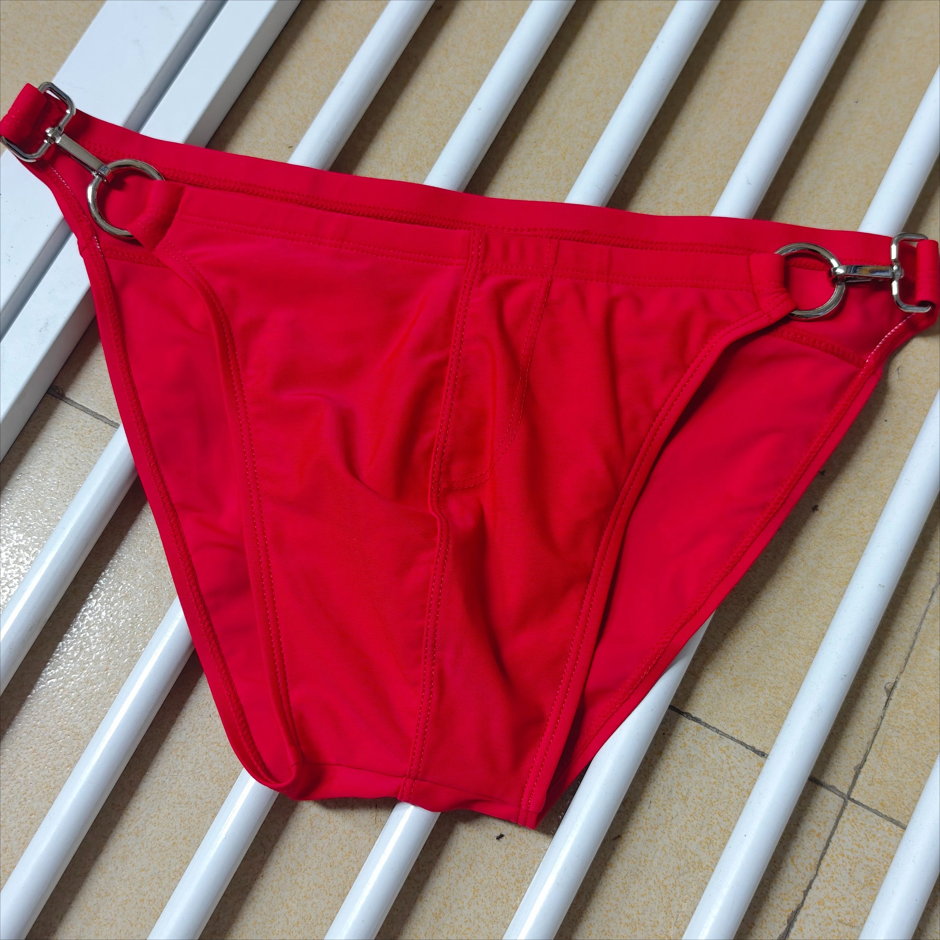 Warehouse Spot New real shot Men's solid color fashion metal buckle swimming pants close-fitting full hip surfing 10098