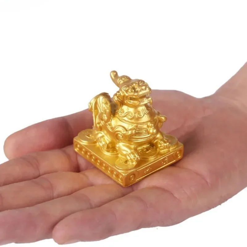 Golden Feng Shui Pi Yao/Pi Xiu Statue Wealth Figurine Attract Good Luck Sculpture Figurines Decoration for Office Home