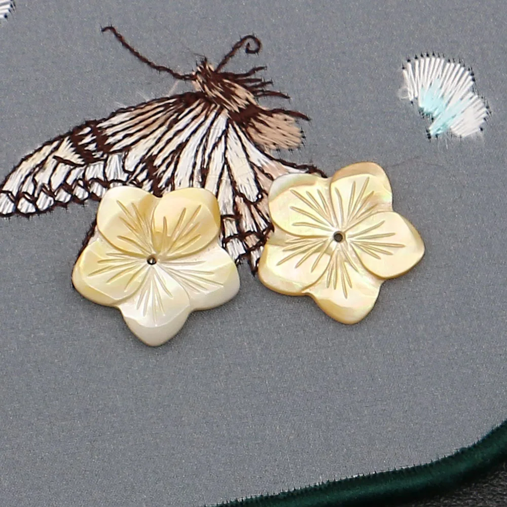 Natural Freshwater Yellow Shell Polished Flower-shaped Medium-hole Loose Beads DIY Materials Accessories for Necklaces Jewelry