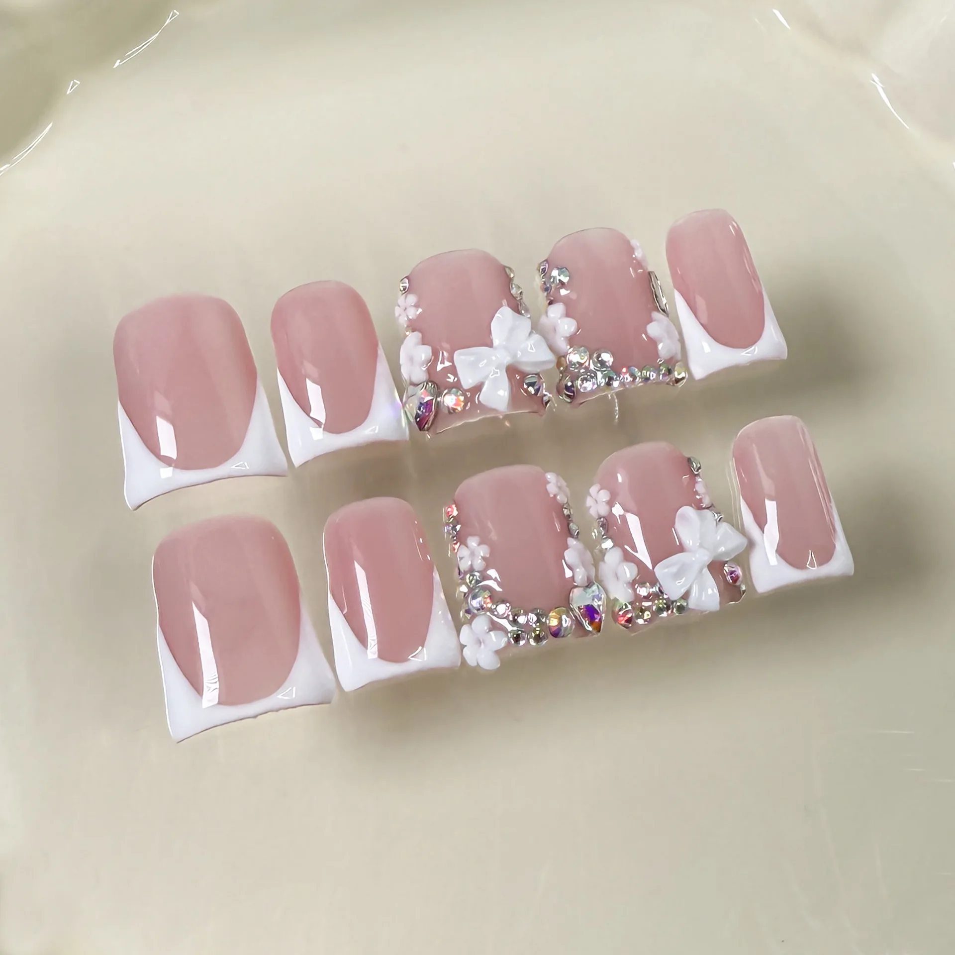 10 pièces rose bec de canard fait à la main presse sur les ongles Art Simple blanc français court faux ongles portable strass conception faux ongles conseils