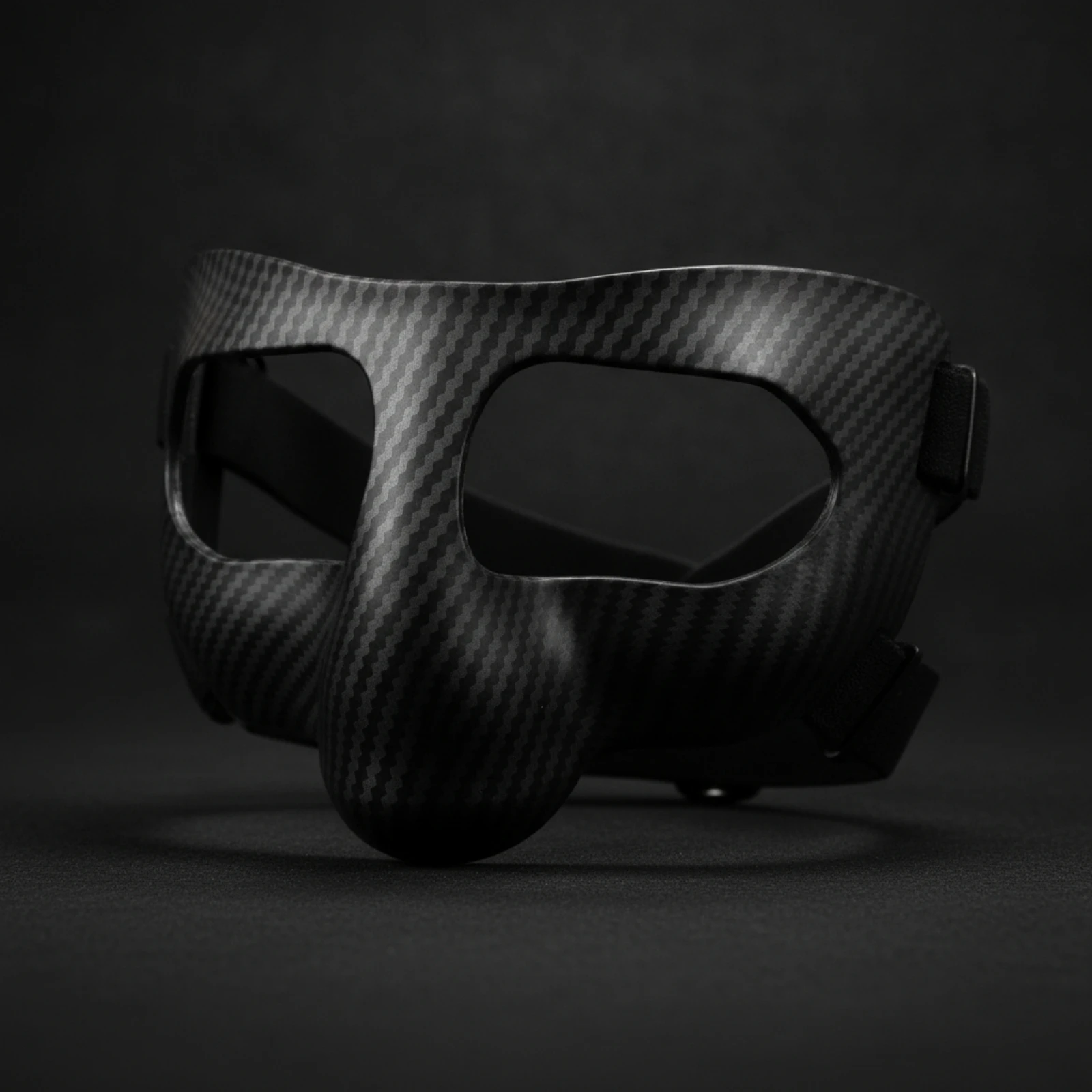 Sports Face Mask Adjustable Nose Guard Face Mask Nose Guard Lightweight Shatterproof for Basketball Players, Soccer
