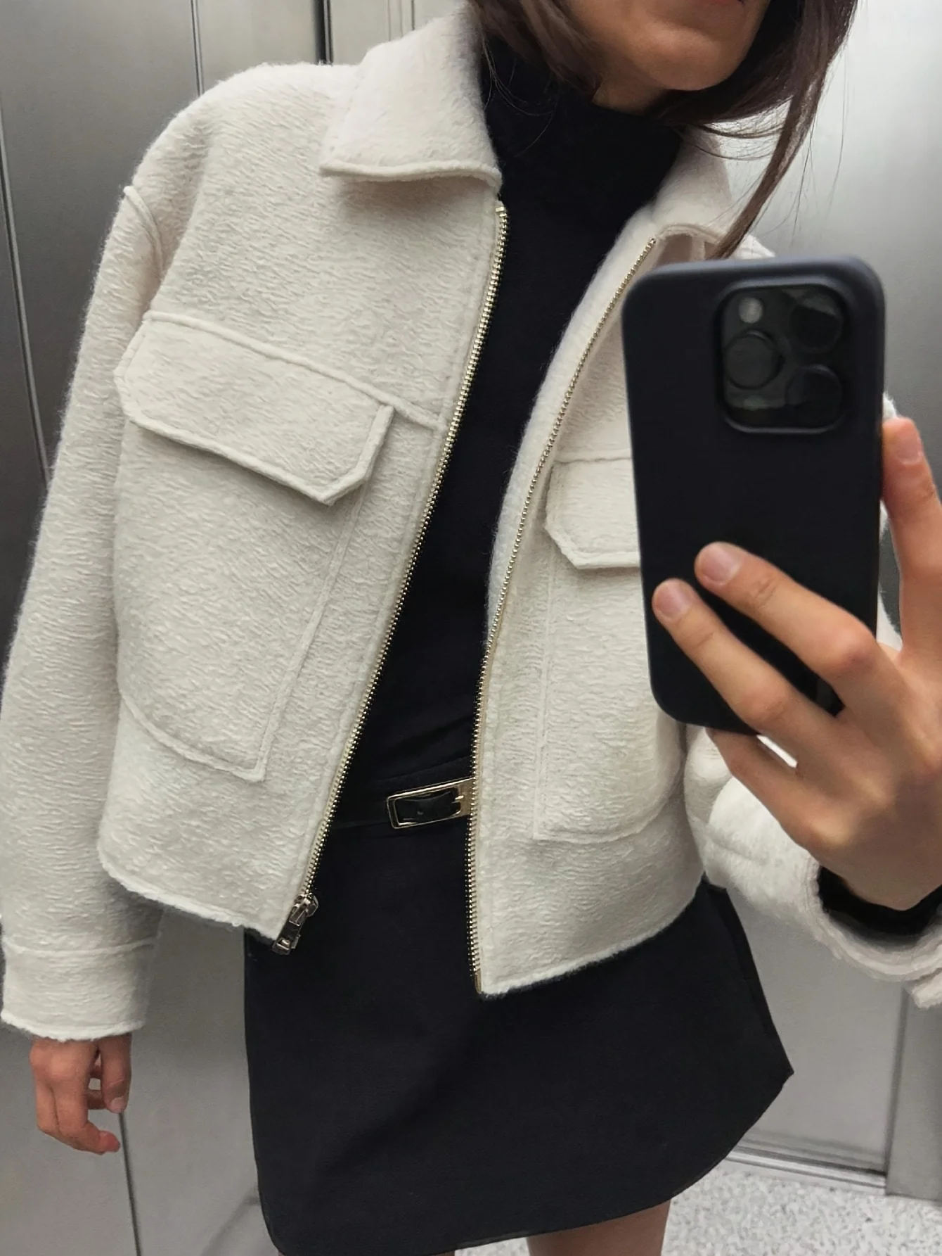 

Women's Elegant Structured Blazer Coat - Notched Lapel, Loose Fit for Office & Formal Events. Versatile Spring/Fall Outerwear.