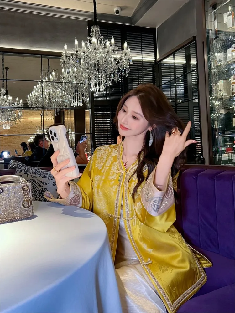 New Chinese-style silk button-up coat for women thickened cotton-padded loose embroidered top