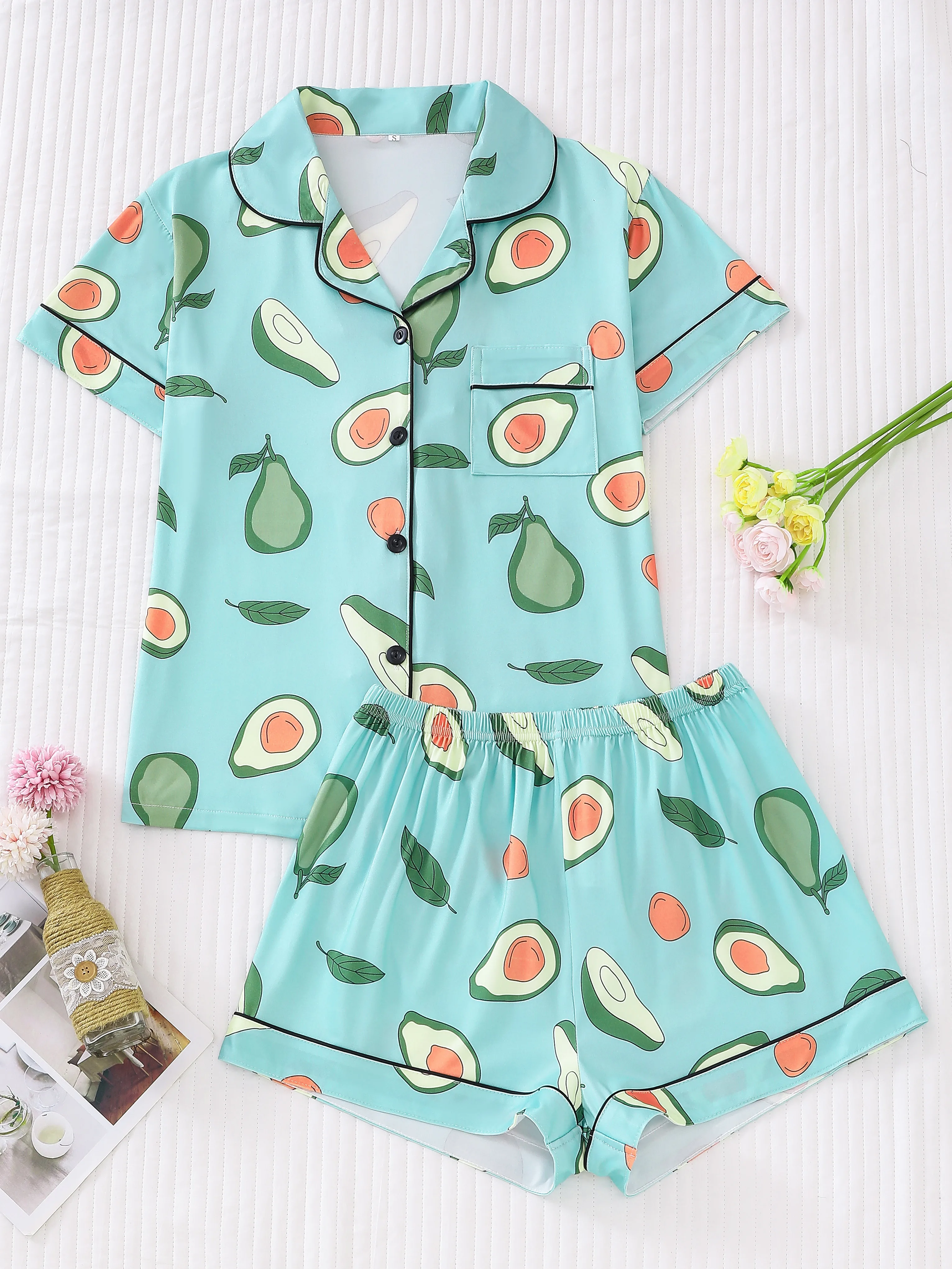 Conjunto de pijama con estampado de aguacate y fruta para mujer, Top de manga corta con solapa y pantalones cortos sueltos, ropa de estar por casa