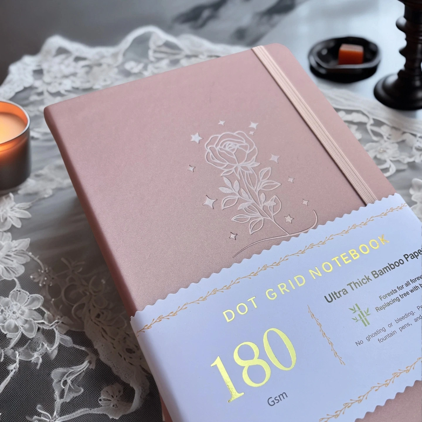 BUJO A5 Dot-Notizbuch – Hardcover-Dotted-Tagebuch, 180 g/m2 dickes Papier, silberne Kanten, flaches Design, 3 Bänder – Detail 3