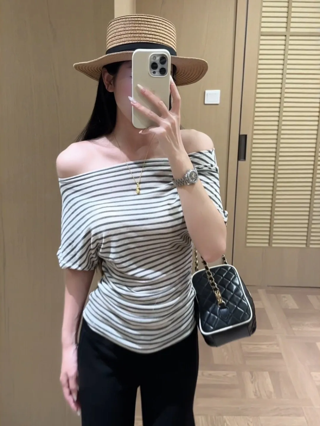 

Korean Style Spaghetti Strap Stripe Shoulder Bared Short Sleeve T Shirt Women Summer New Casual Drapey Top Breathable Citywalk