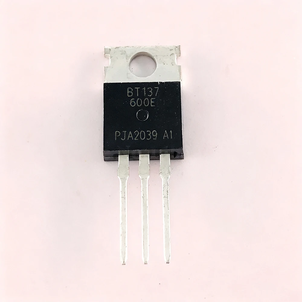 10pcs/lot BT137 BT137-600E TO220 BT137-600 TO-220 8A/600V new original In Stock
