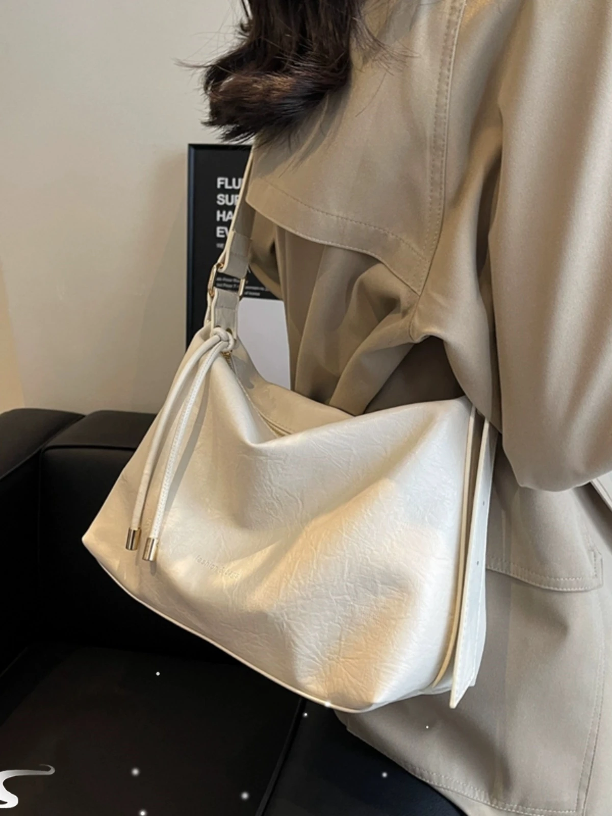 ilinghebei-baotou-レディース-バックパック-多用途-秋冬春夏バッグ-ファッショナブルな多機能カジュアルバッグ