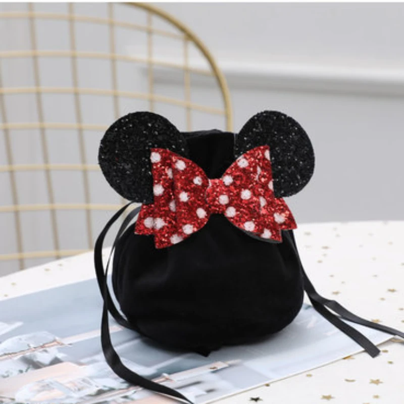 New 5 Pcs Velvet Cloth Drawstring Bags with Ribbon Party Favor Gift Bags Party Weddings Birthdays Treat Bags Cajas De Regalo