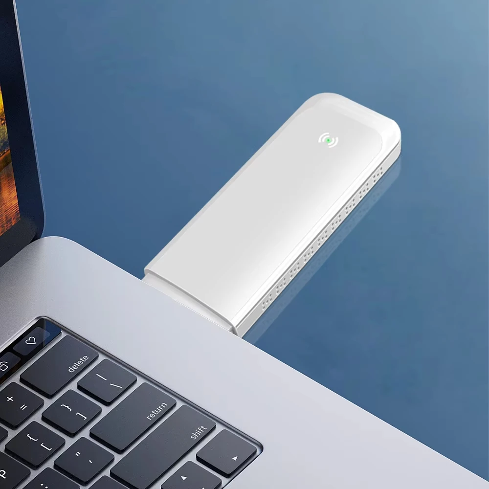 

Разблокировка 4G Mini USB-ключа с 4G Wi-Fi LTE SIM-карты 300 Мбит/с Макс. Скорость передачи данных локальной сети Поддержка 2,4G Wi-Fi VPN Функция брандмауэра