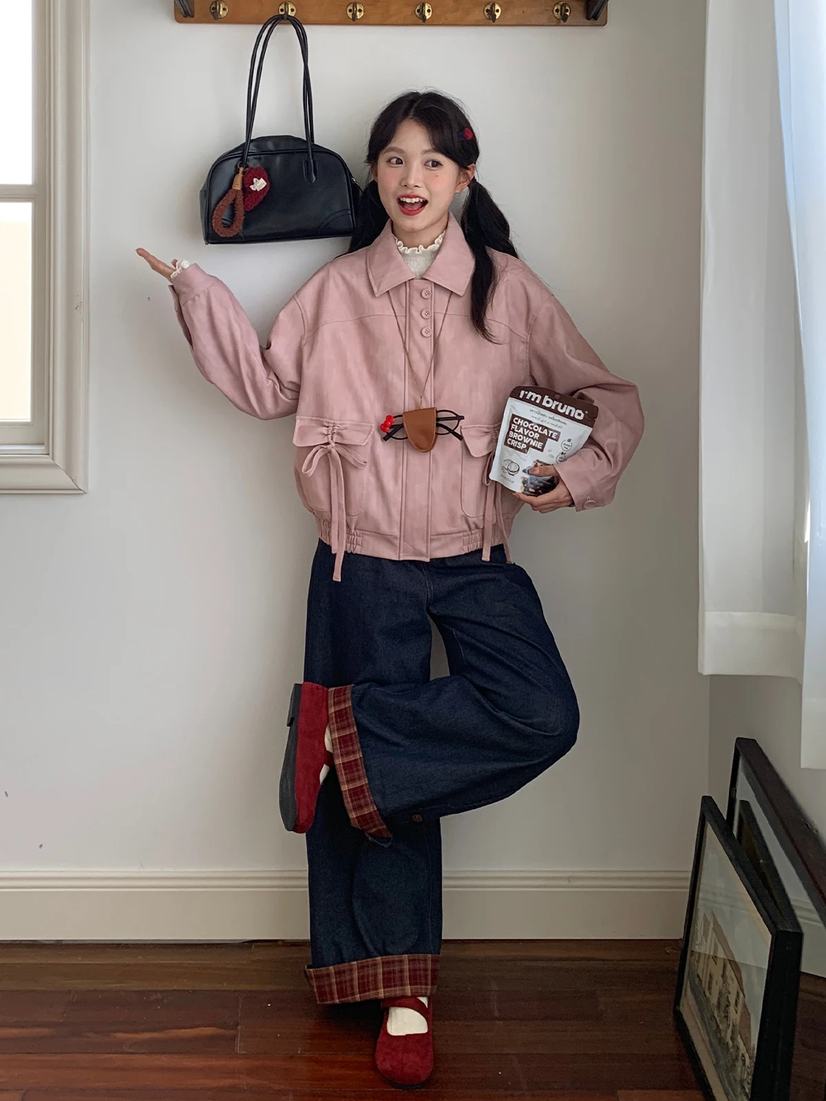 Jaqueta de Couro Rosa com Design Solto e Gola Flip para Mulheres, Fechamento com Zíper, Manga Longa, Primavera e Outono