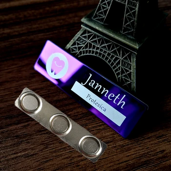 לוח תעודה מותאם אישית עם לוגו טקסט מותאם אישית של המותג שלך, תג מתכת פלדה עם שם מותאם אישית, סיכות ברושים