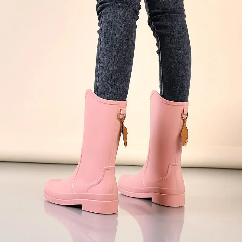 

Japanese Style Women's Rain Boots New Arrival Tassel Design Mid Calf Waterproof Anti Slip Soft Sole Outdoor Rubber Shoes