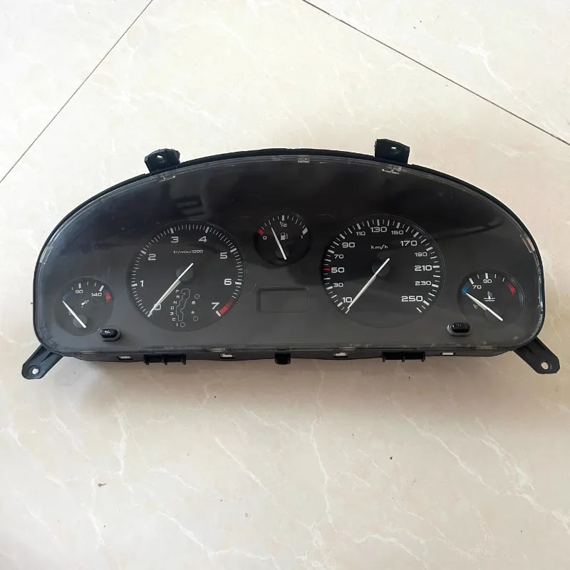 

Для Peugeot 406 приборная панель в сборе 1 шт. OE:9644231780 (детали для демонтажа)