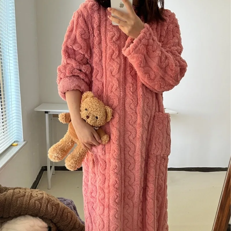 Bathrobe Woman Shower Autumn and Winter Thickened Coral Velvet Jacquard Sleeping Gown Long Section Solid Colour Warm Bath Robe