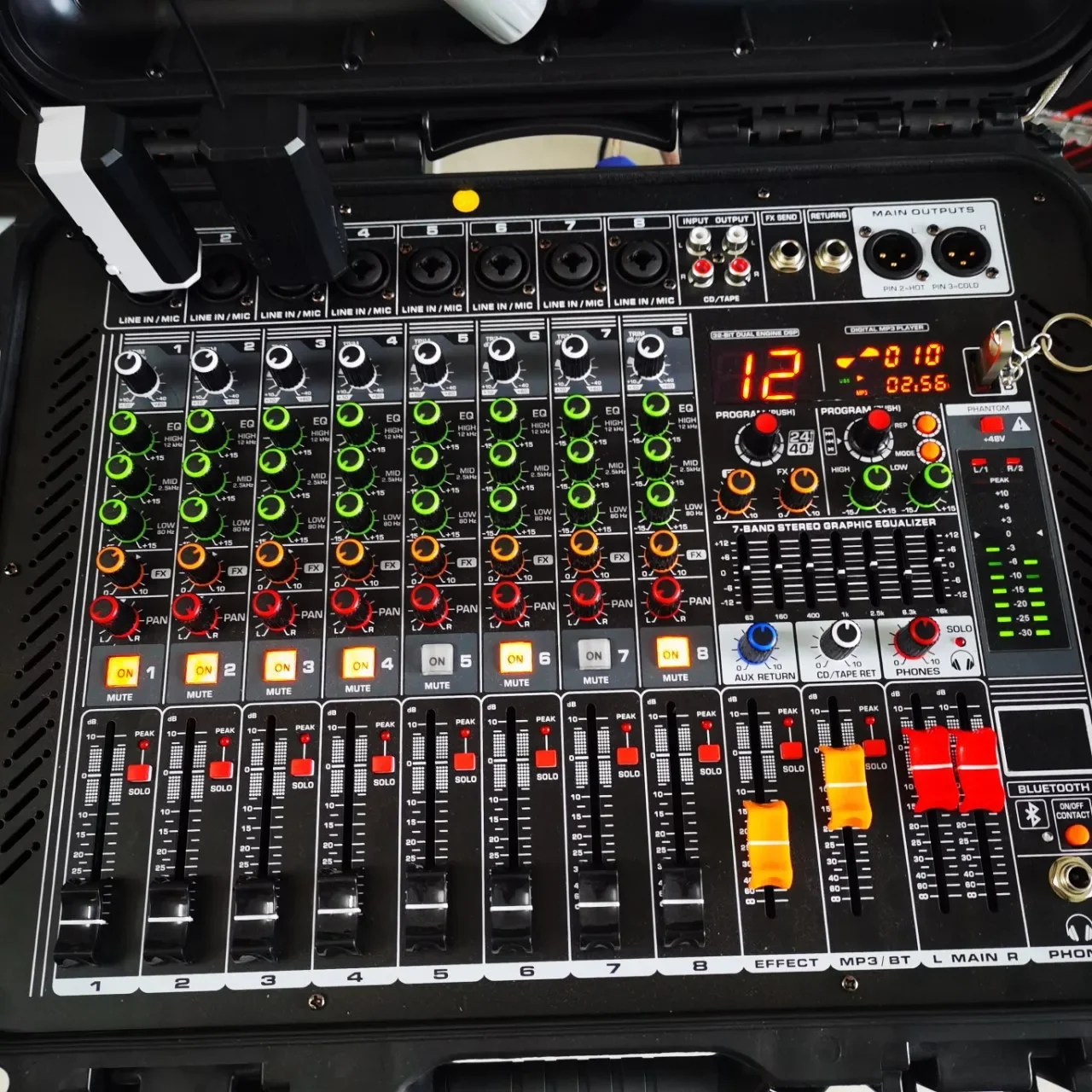New Mixer 8-Channel with 500W Power Amplifier, Suitable for Performance Projects, Suitable for Wireless Microphone